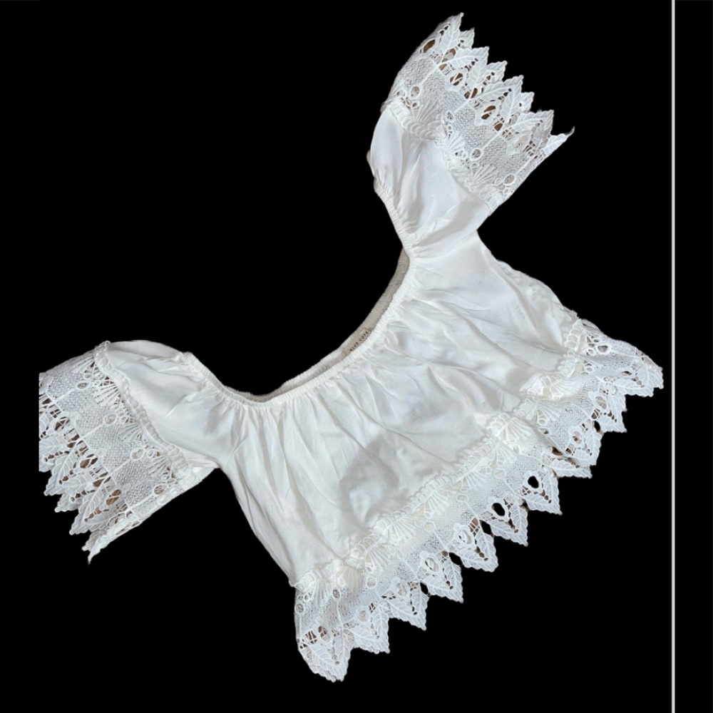 Mind Code lace crop top